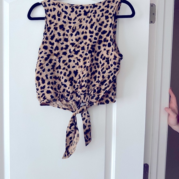 Express Crop Top Leopard Print - Picture 2 of 2